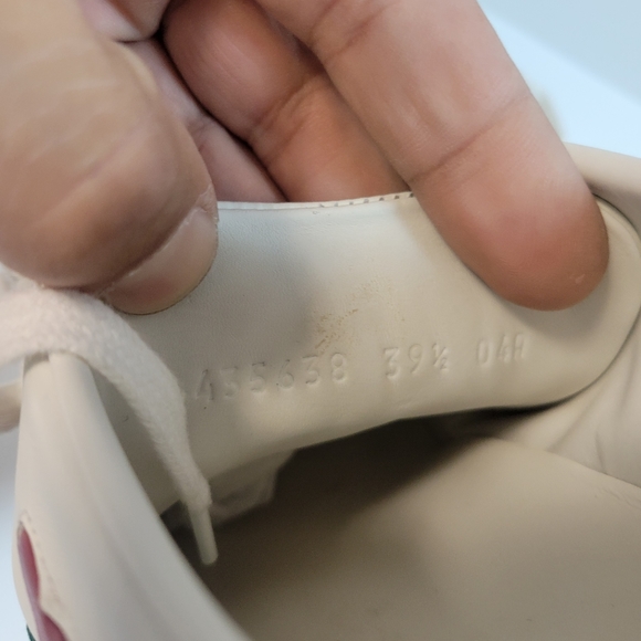❌SOLD❌GUCCI SNEAKERS - Picture 9 of 15